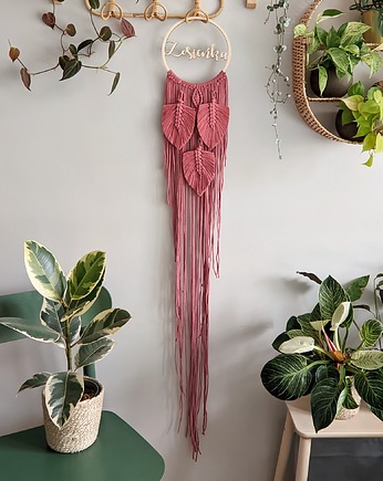 Długi pleciony Łapacz Snów imienny różowy 120cm - długa makrama, Dary Rusałki