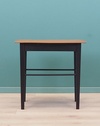 Stolik orzechowy, duński design, lata 70, produkcja: Dania, Przetwory design