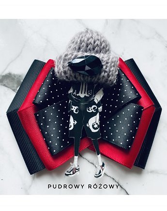 Czarno - Biała  z czerwienią  Broszka   z Lalką NOWOŚĆ, Pudrowy Różowy