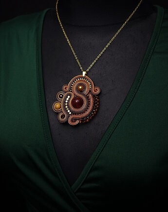 Elegancki wisior sutasz, Mró Soutache