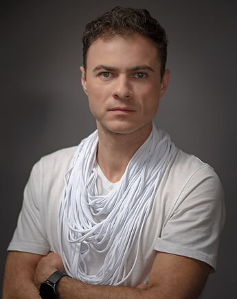 Naszyjnik dzianinowy - biały (unisex), milita nikonorov