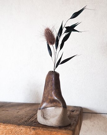 Mały wazonik szaro-brązowy, drobne sztuki