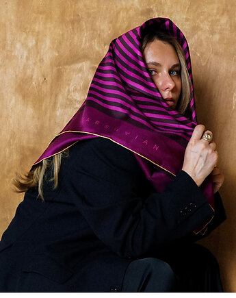 Chusta jedwabna Burgundy 90x90  ręcznie rolowana, dwustronna, VARSOVIAN