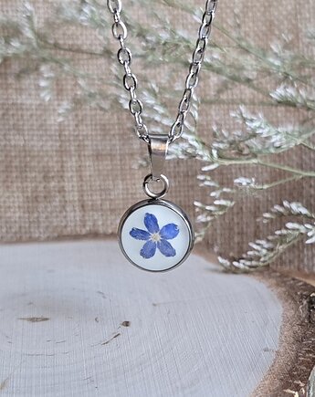 Wisiorek z niezapominajką niezapominajka, zkwiatem