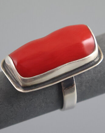 Pierścionek Z koralem, Marta Kepska