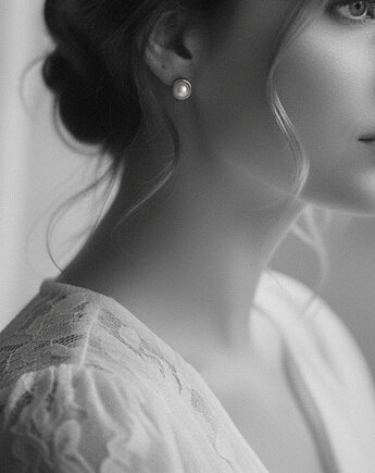 Kolczyki pozłacane Minimal Pearl, Majova biżuteria
