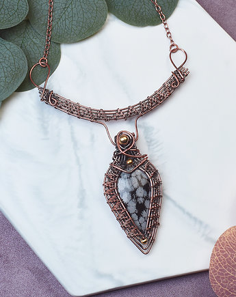 Miedziany naszyjnik wire wrapping z obsydianem śnieżnym #492, Spirit Of Copper