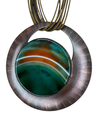 Miedziany wisior z okrągłym agatem, Artseko