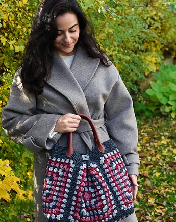 Duża torebka na szydełku granny square