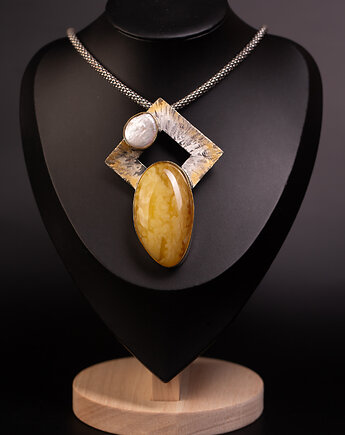 Wisior srebrny z naturalnym bursztynem bałtyckim i perłą, Amber by Baco