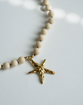 Naszyjnik z kamienia rzecznego z rozgwiazdą, AT NOON