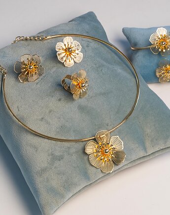 Komplet, kolczyki, kolia, bransoletka, pierścionek, duże złote kwiaty, Ade Art