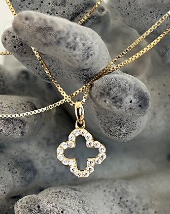 Koniczynka koniczyna krzyżyk z cyrkoniami Naszyjnik ze srebra 925 pozłacany, Ade Art