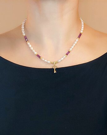 Rubinowy sekret - sznur pereł z kluczykiem, Studio Gazela