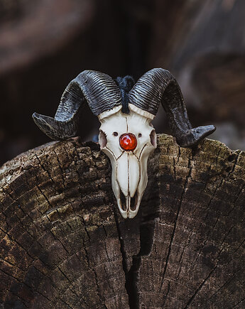 Wisior Czaszka Barana Karneol, Nest of Bones