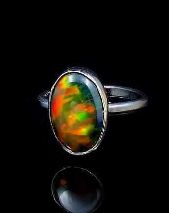Pierścionek opal z płonącą taflą, Pracownia Neores