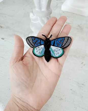 Broszka MOTYL 9 ręcznie haftowana przypinka ćma owady, HAART