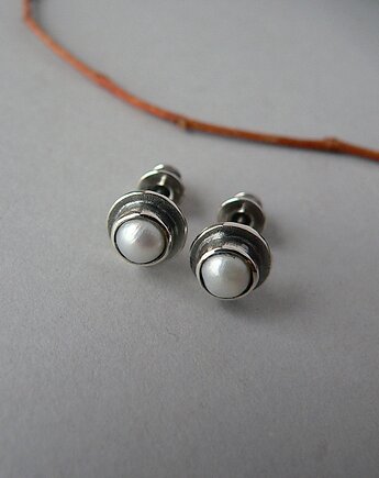 Kolczyki srebrne -białe perełki-, Emilia Woźniak