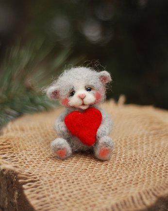 Miś z serduszkiem, BoboLobo Handicraft