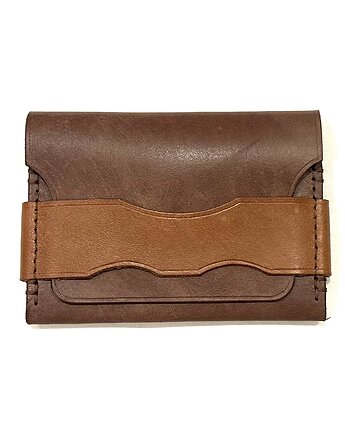 Brązowy portfel skórzany z klapką ręcznie uszyty na karty., Rkabags