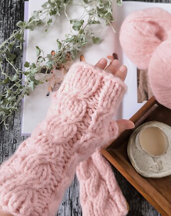 Mitenki z alpaki z warkoczami LULLABY 100 % alpaka różowe, sploteka