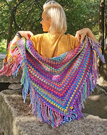 Chusta  z frędzlami MAXCOLOR cukierek, sploteka