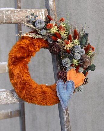 Wianek  futerkowy z serduszkami, Rondo Kwiatowe