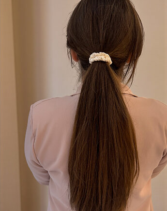 Jedwabna scrunchie gumka frotka wąska micro szampańska, Zdunetti