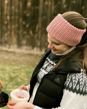 Podwójnie ciepła różowa opaska merino na mroźny wiatr, Holy Alpaca Knit