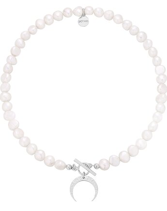 Srebrny naszyjnik z naturalnych pereł zdobiony księżycem