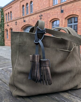 Zielona leśna skórzana torba, Łagoda