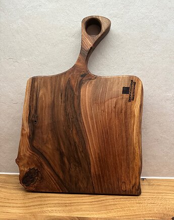 Drewniana deska z orzecha włoskiego, Drewnomaniak Oskar Piotrowski