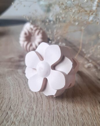Ceramiczny Uchwyt, Gałka Meblowa Kwiat 3, Projekt320