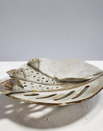 Ceramiczna patera z kallą, ArtByLeika