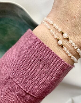 Bransoletka z Kamieniem Księżycowym, Szmaragdowa Polana