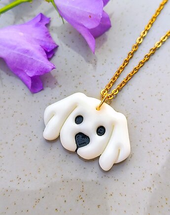 Naszyjnik Biały piesek z długimi uszami, amulet dla właściciela pieska, boho, Dary Rusałki
