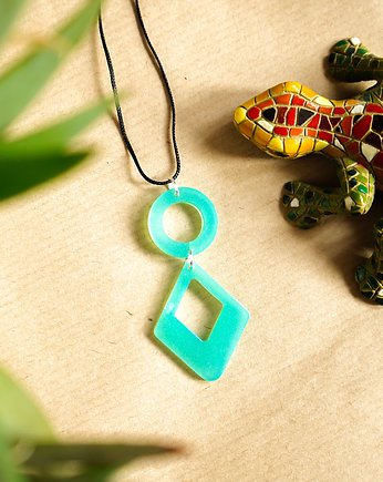 Turkusowy wisiorek kółko i romb świecące w ciemności i UV handmade 5,6 cm, Akrylove art