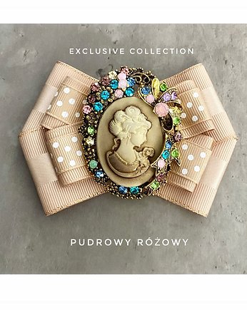 Brosza Kamea Styl Glamour Dama Kameliowa 1 szt, Pudrowy Różowy