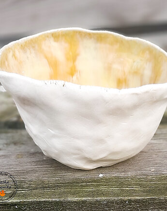 Miseczka z porcelany ,,biały kwiatek 2", Dzika Ceramika