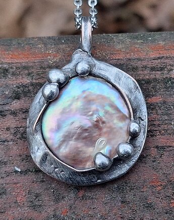 Perła po prostu - wisiorek, po drugiej stronie lustra