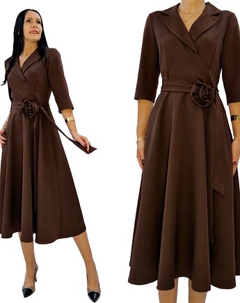 Koktajlowa elegancka sukienka  midi z kołnierzem  - BRĄZOWA, MM FASHION