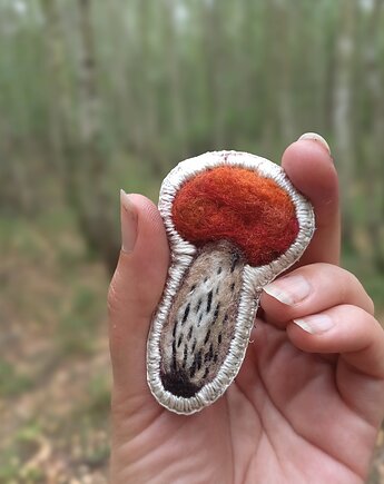 Przypinka z grzybem koźlarz pomarańczowożółty, Splot tapestry