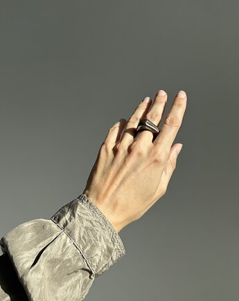 Pierścionek 03 ceramiczny srebrno brązowy, statement ring, ARK ceramika