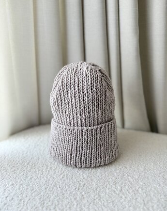 Beżowa czapka 100% merino, SZYSZKA sztrykuje