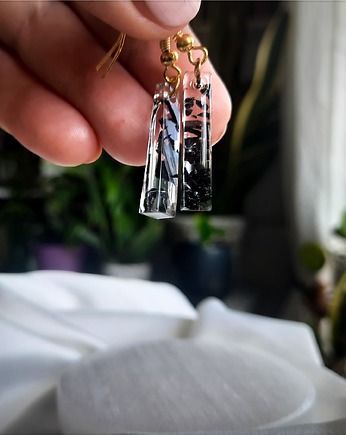 Kolczyki słupki z czarnymi drobinkami, Figa handmade accessories