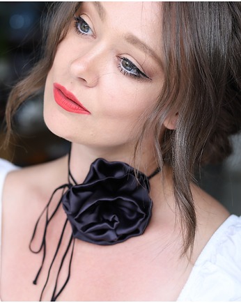 Grafitowy  jedwabny choker róża, Celina Parysów