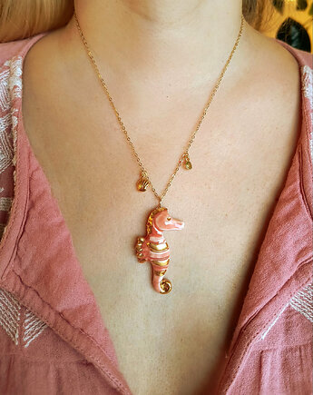 Naszyjnik pozłacany Konik Morski Różowy Kolekcja Parian