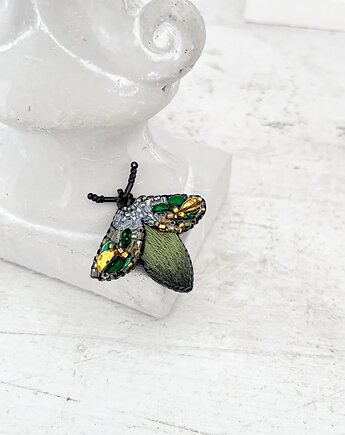 Broszka BZYK 6  ręcznie haftowana przypinka owady koraliki dzień kobiet, HAART