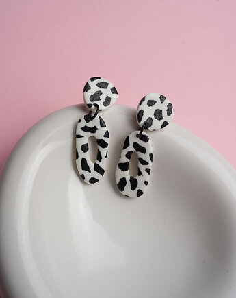 Wiszące kolczyki w organicznym kształcie, Dwie Gliny