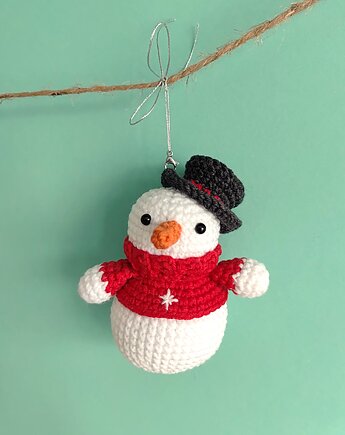 Szydełkowa zawieszka na choinkę brelok maskotka Bałwanek, Not only cute crafts